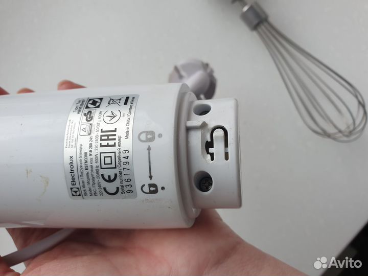 Блендер погружной Electrolux с венчиком измельчи