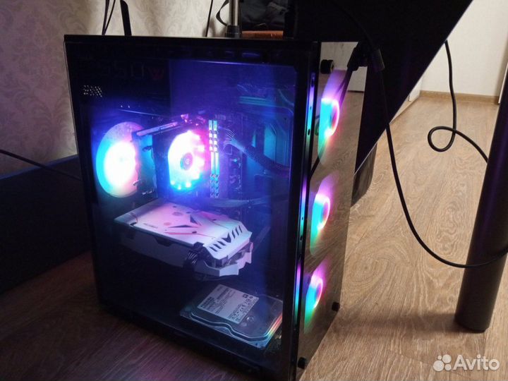 Игровой компьютер в сборе