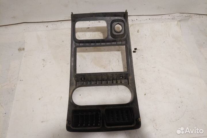 Накладка центральной консоли Daihatsu Storia