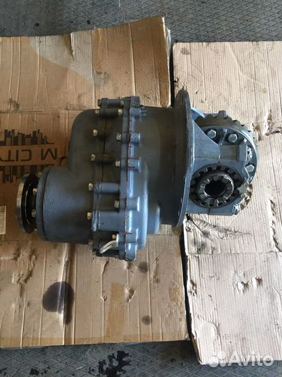 Редуктор средний 6520 (37/22 Z)