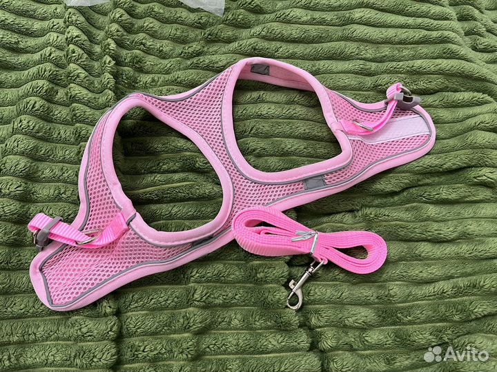Шлейка с поводком новая, размер М