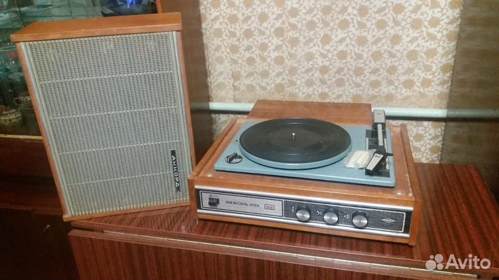 Виниловый проигрыватель Аккорд 203