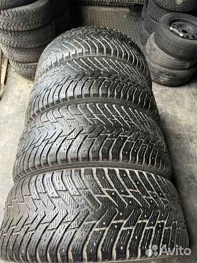 Nokian Tyres Hakkapeliitta 8 SUV 285/60 R18