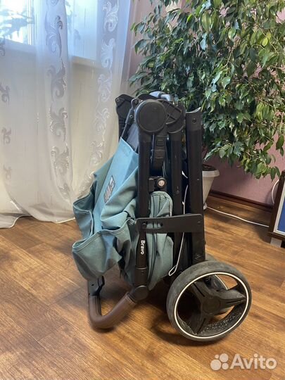 Прогулочная коляска carrello Bravo