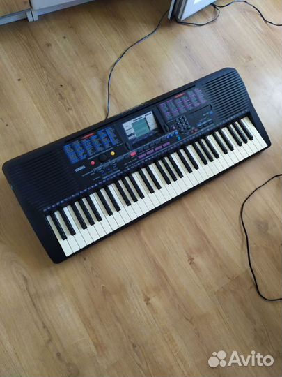 Синтезатор Yamaha PSR-230