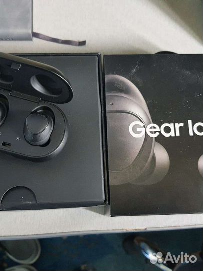 Беспроводные наушники samsung gear iconx