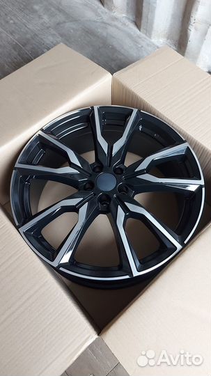 R20 RST R012 8.0/5x114.3x67.1/45 BD