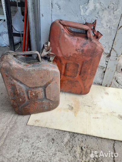 Канистра металлическая 20 литров