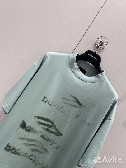 Футболка Balenciaga