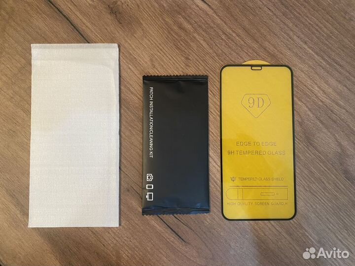 Защитное стекло на iPhone 11 / XR
