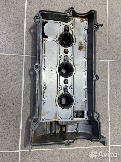 Клапанная крышка левая Kia Sportage 2006