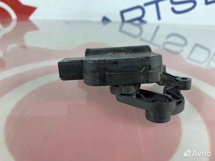 Привод заслонки отопл. Central Vw Golf 2011