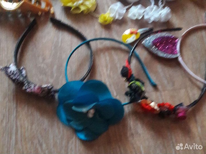 Резинки для волос, ободки, серьги, колье, заколки