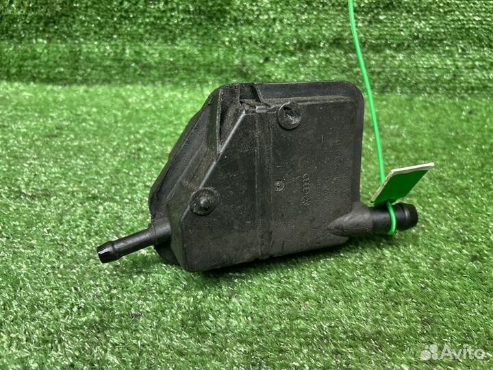 Бачок гур Volkswagen Golf 4