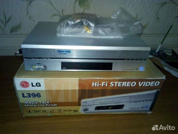 Видеомагнитофон lg
