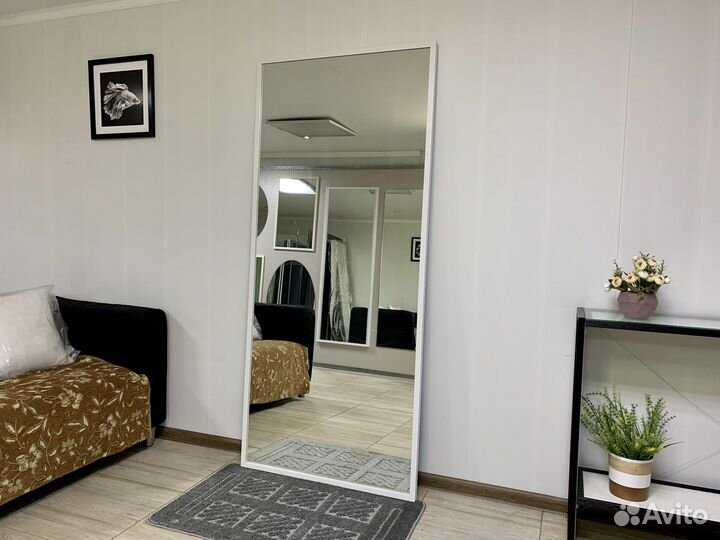 Зеркало напольное