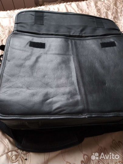 Мужская кожаная сумка (чемодан) через плечо бу