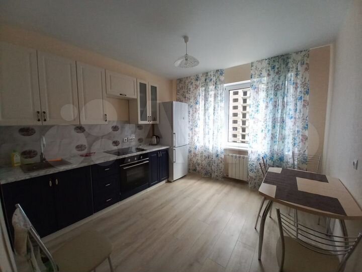 2-к. квартира, 63 м², 7/18 эт.