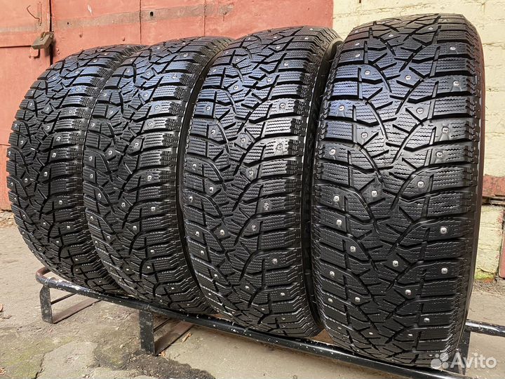 Bridgestone Blizzak Spike-02 195/55 R16