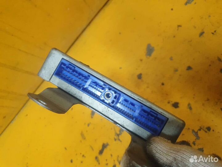 Блок управления двигателем двс GA15 Nissan