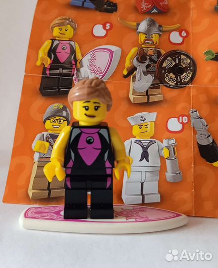 Lego minifigures минифигурка лего серфингистка