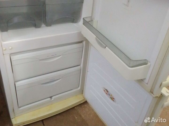 Холодильник б/у Атлант 160 см
