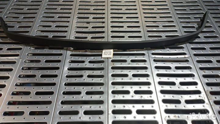 Спойлер переднего бампера