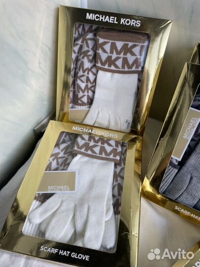 Комплект шапка шарф перчатки michael kors