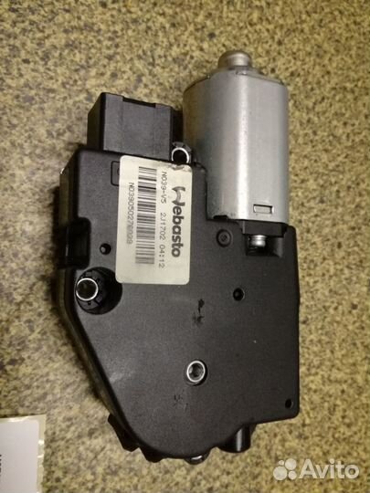 Мотор люка Infiniti FX30 Nissan WR09-B75-AA