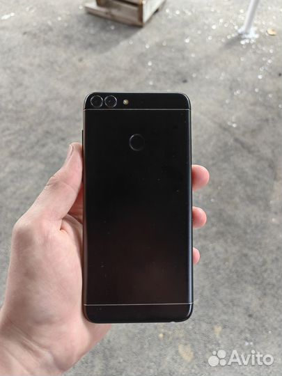 HUAWEI P Smart, 3/32 ГБ