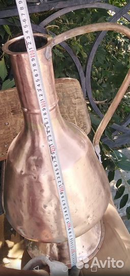 Огромный медный кувшин вышлю т, к