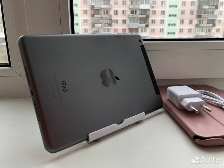 iPad mini 2 вайфай+симкарта