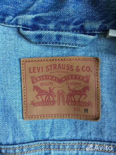 Джинсовая куртка levis
