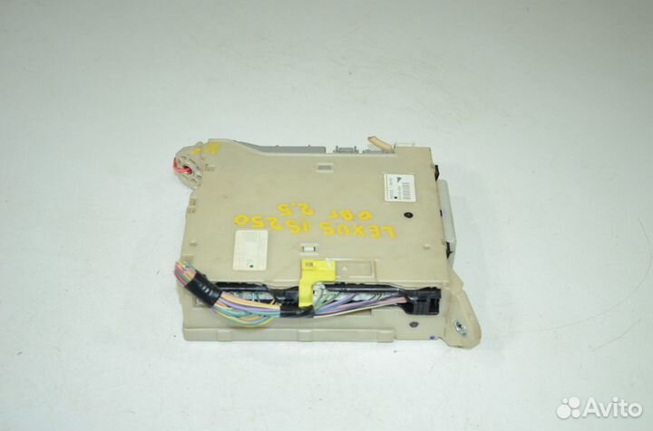 Блок предохранителей салонный Lexus Is250 GSE25