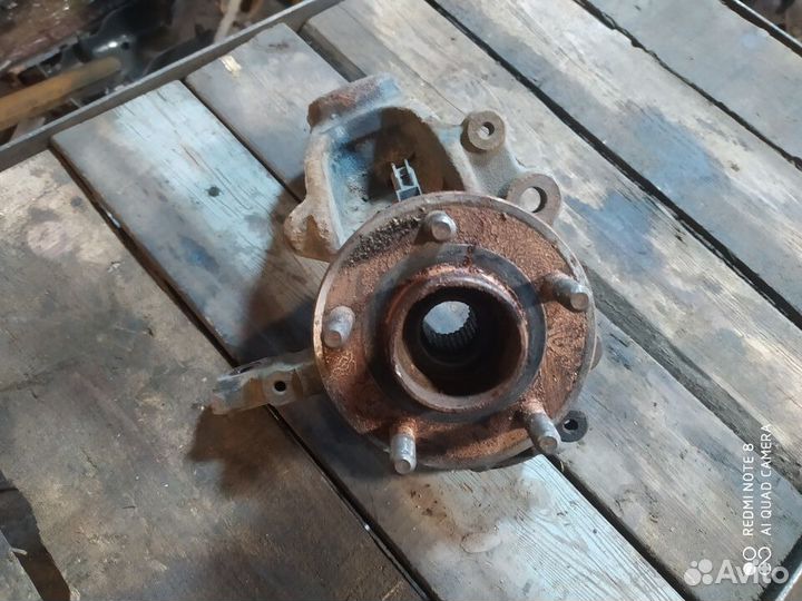 Кулак поворотный правый Ford Focus 3