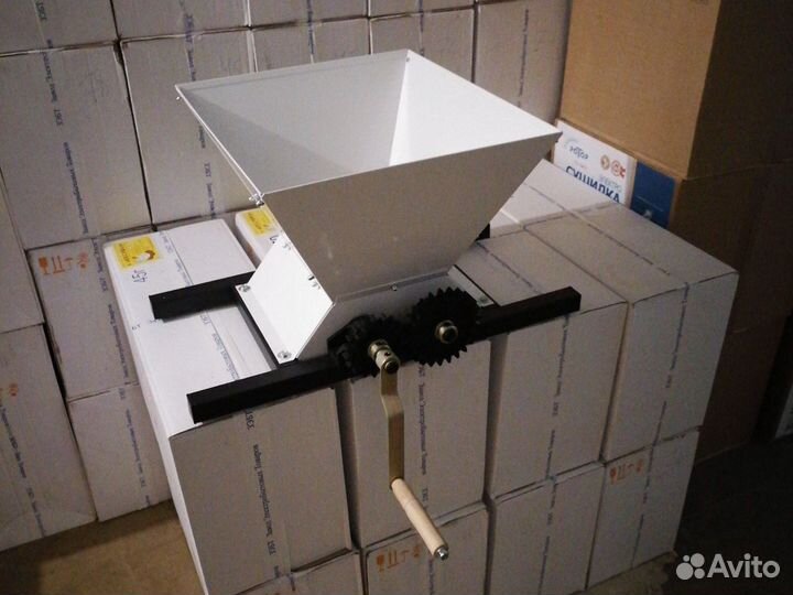 Давилка для винограда и фруктов