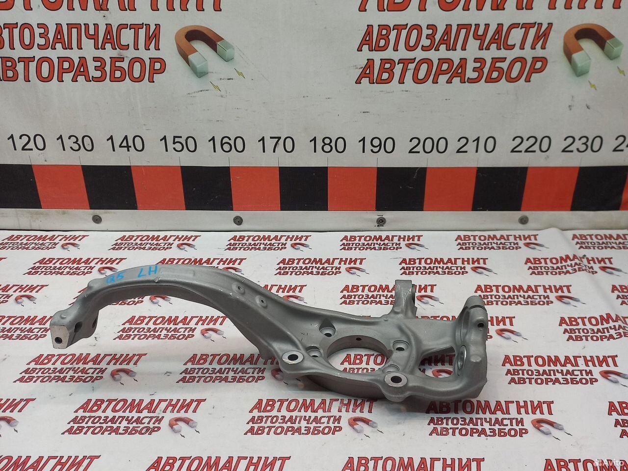 Кулак поворотный левый Ауди Q5 Audi Q5
