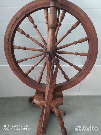 Деревянная стариная прялка