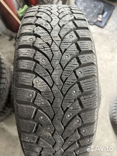 Bridgestone Blizzak Spike-01 235/60 R18
