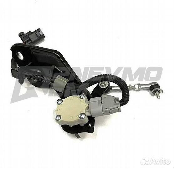 Датчик положения кузова задний Toyota Prada 120