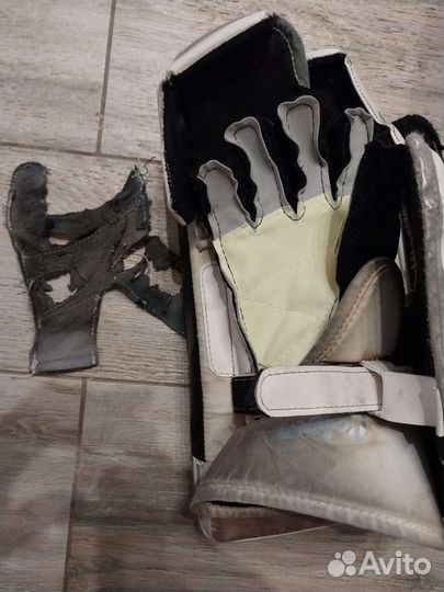 Замена чашек на хоккейных щитках