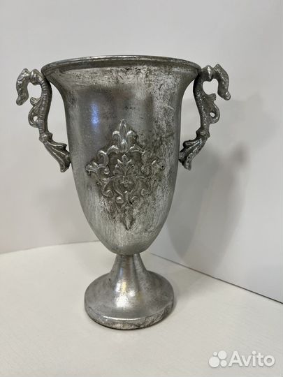 Ваза металлическая