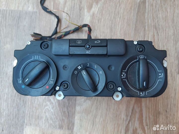 Блок управления печкой Фольксваген Пассат Б6