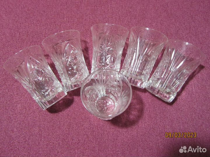 Хрустальные стопки,стаканы и ваза