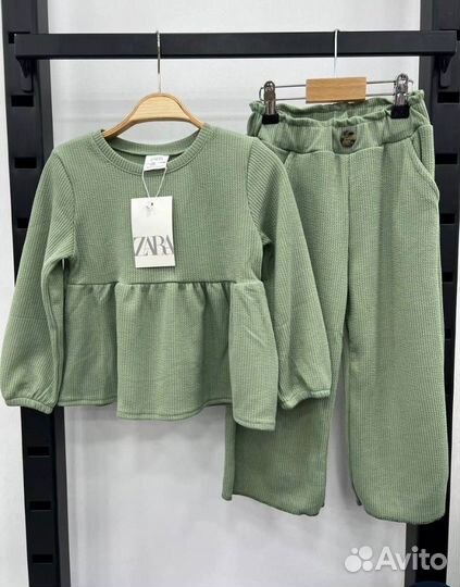 Костюм zara для девочки новый