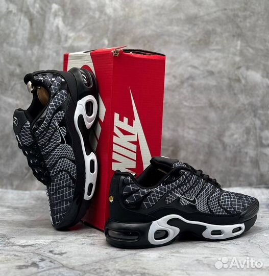 Кроссовки Nike air max tn plus