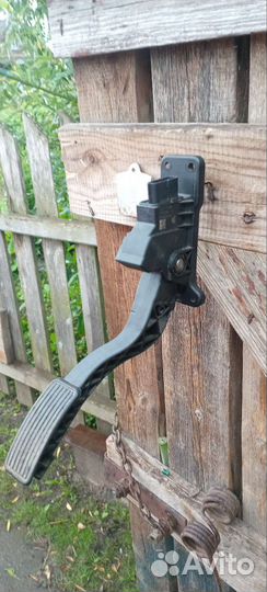 Электронная педаль газа