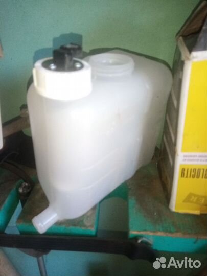 Расширительный бачок 2109