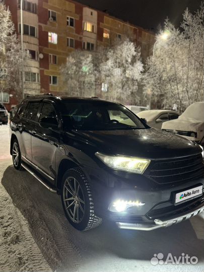 Toyota Highlander 3.5 AT, 2011, 266 000 км