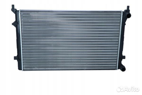 Радиатор охлаждения двигателя 56153A NRF audi A3 8